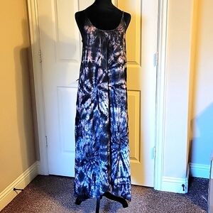 NWT Raviya tie dye maxi cover up